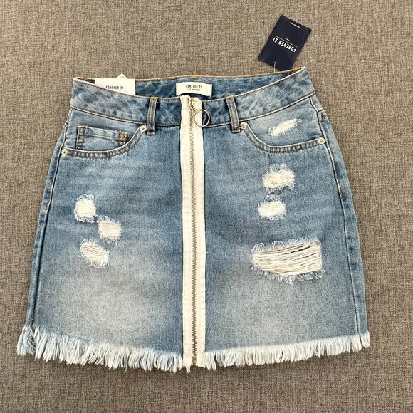 NEW! Forever 21 Jean‎ Mini Skirt Small Fringe Distressed Zipper in Front Cotton - Picture 1 of 9